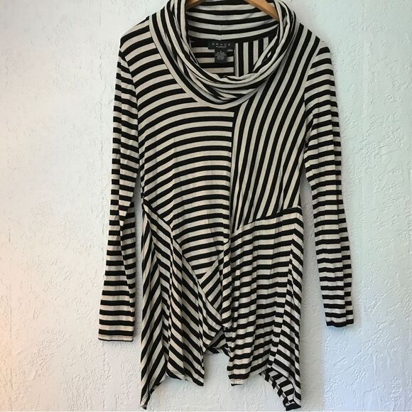 Grace asymmetric striped tunic - Picture 2 of 5